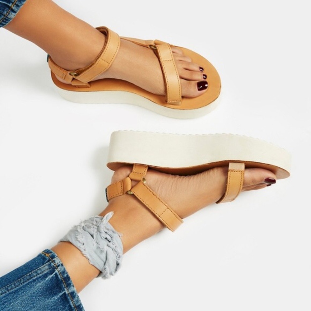 Teva Flatform Platform Leather Sandal